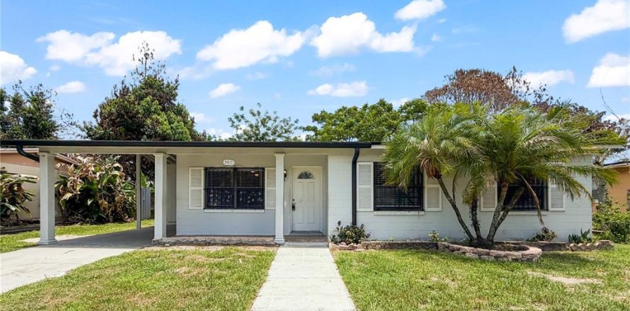 Villa ou maison à Orlando, Floride 4 chambres, 125.98 m2 № 2419924