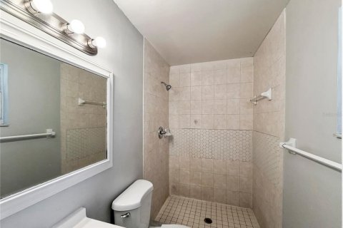 Villa ou maison à louer à Orlando, Floride: 4 chambres, 125.98 m2 № 2419924 - photo 16