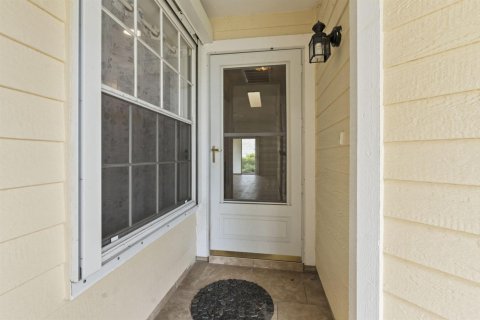 Townhouse in Vero Beach, Florida 2 bedrooms, 104.61 sq.m. № 2315719 - photo 4