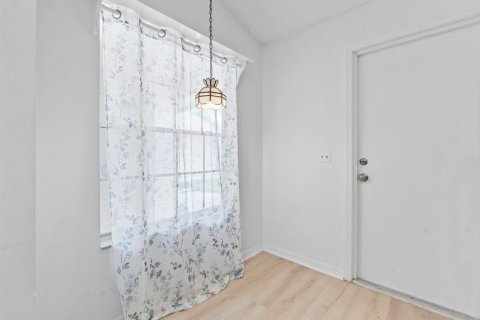 Townhouse in Vero Beach, Florida 2 bedrooms, 104.61 sq.m. № 2315719 - photo 17