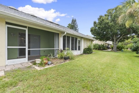 Townhouse in Vero Beach, Florida 2 bedrooms, 104.61 sq.m. № 2315719 - photo 7