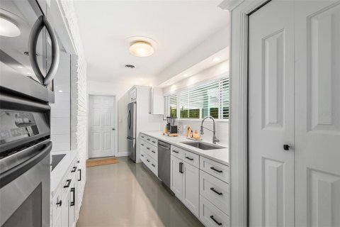 Villa ou maison à vendre à Lakeland, Floride: 3 chambres, 162.02 m2 № 2322661 - photo 11