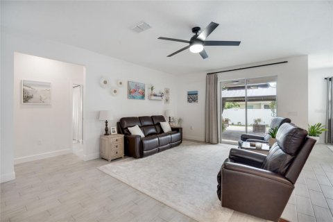 Casa en venta en North Port, Florida, 3 dormitorios, 185.06 m2 № 2312783 - foto 6