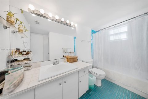 Купить кондоминиум в Майами-Бич, Флорида 1 спальня, 83.61м2, № 2018596 - фото 14