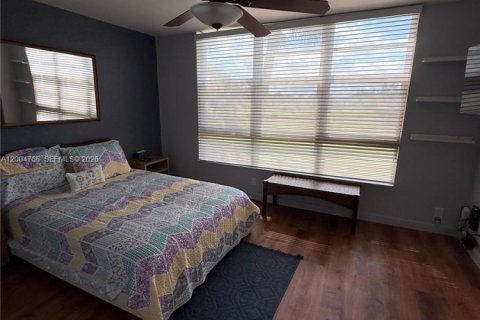 Condo in Pompano Beach, Florida, 2 bedrooms  № 2068666 - photo 19