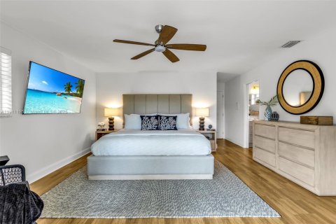 House in Fort Lauderdale, Florida 3 bedrooms, 191.94 sq.m. № 2013494 - photo 11