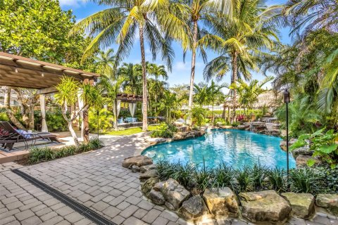 House in Fort Lauderdale, Florida 3 bedrooms, 191.94 sq.m. № 2013494 - photo 19