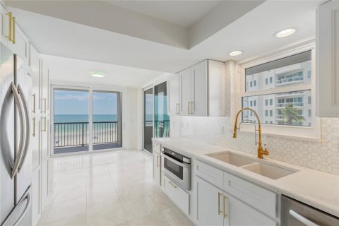 Condominio en venta en Clearwater, Florida, 2 dormitorios, 170.94 m2 № 2258283 - foto 16