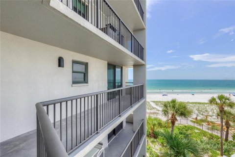 Condominio en venta en Clearwater, Florida, 2 dormitorios, 170.94 m2 № 2258283 - foto 20