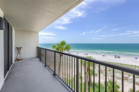 Condominio en venta en Clearwater, Florida, 2 dormitorios, 170.94 m2 № 2258283 - foto 29