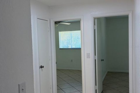 Villa ou maison à louer à Palmetto, Floride: 3 chambres, 96.06 m2 № 2393557 - photo 14