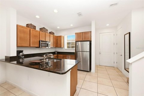 Touwnhouse à vendre à Kissimmee, Floride: 2 chambres, 125.42 m2 № 2102526 - photo 5