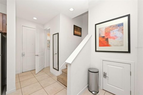Touwnhouse à vendre à Kissimmee, Floride: 2 chambres, 125.42 m2 № 2102526 - photo 3
