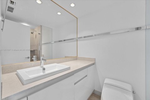 Copropriété à vendre à Miami, Floride: 2 chambres, 112.41 m2 № 1973976 - photo 17