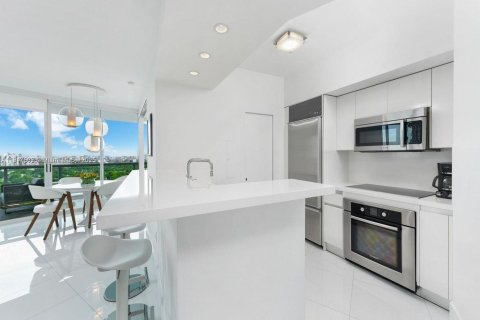 Copropriété à vendre à Miami, Floride: 2 chambres, 112.41 m2 № 1973976 - photo 7