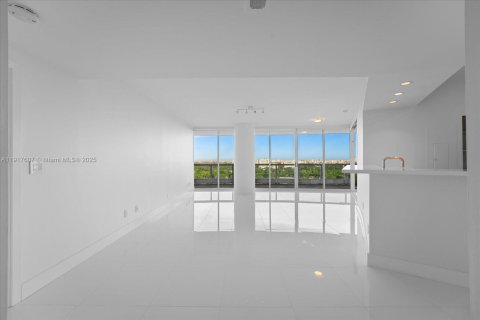 Copropriété à vendre à Miami, Floride: 2 chambres, 112.41 m2 № 1973976 - photo 5