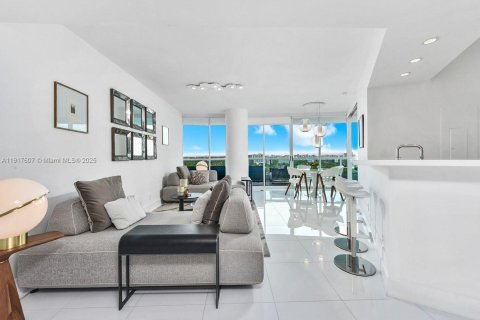 Copropriété à vendre à Miami, Floride: 2 chambres, 112.41 m2 № 1973976 - photo 4