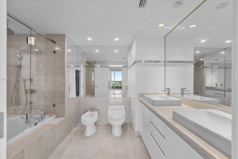 Copropriété à vendre à Miami, Floride: 2 chambres, 112.41 m2 № 1973976 - photo 13