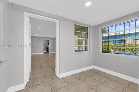 Apartment in Miami, Florida 1 bedroom, 139.35 sq.m. № 2086764 - photo 6