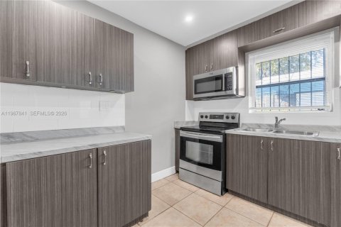 Apartment in Miami, Florida 1 bedroom, 139.35 sq.m. № 2086764 - photo 14