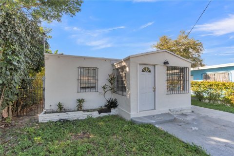 Apartment in Miami, Florida 1 bedroom, 139.35 sq.m. № 2086764 - photo 4