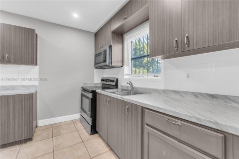 Apartment in Miami, Florida 1 bedroom, 139.35 sq.m. № 2086764 - photo 13