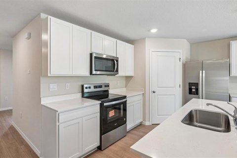 House in Palmetto, Florida 5 bedrooms, 158.68 sq.m. № 2119275 - photo 20