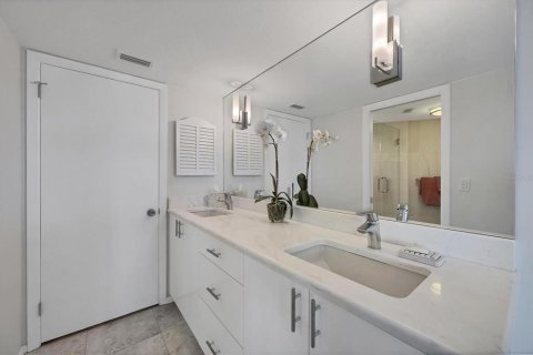 Copropriété à vendre à Longboat Key, Floride: 2 chambres, 129.41 m2 № 2097885 - photo 25