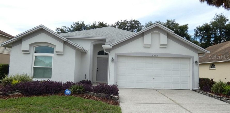 House in Wesley Chapel, Florida 3 bedrooms, 154.03 sq.m. № 2226105