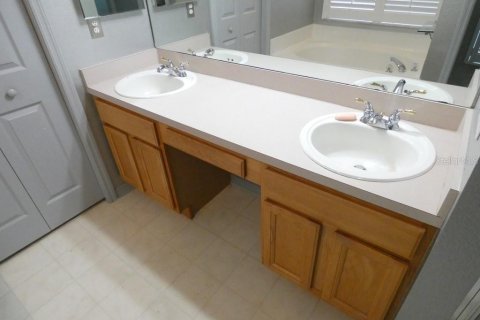 House in Wesley Chapel, Florida 3 bedrooms, 154.03 sq.m. № 2226105 - photo 27