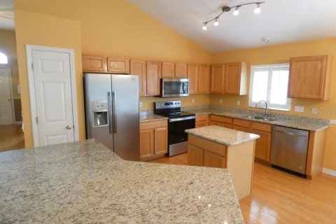 House in Wesley Chapel, Florida 3 bedrooms, 154.03 sq.m. № 2226105 - photo 2