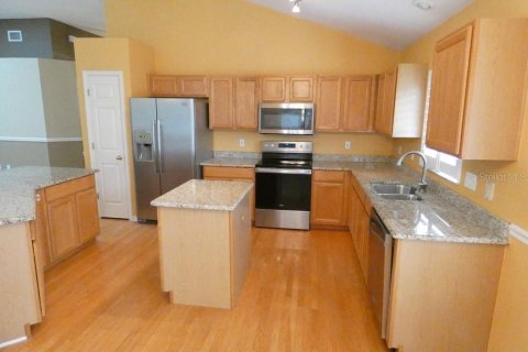 House in Wesley Chapel, Florida 3 bedrooms, 154.03 sq.m. № 2226105 - photo 9