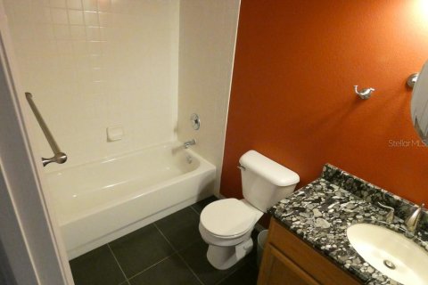 House in Wesley Chapel, Florida 3 bedrooms, 154.03 sq.m. № 2226105 - photo 16