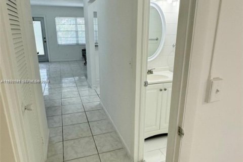 Copropriété à vendre à West Palm Beach, Floride: 1 chambre, 52.95 m2 № 1989764 - photo 20
