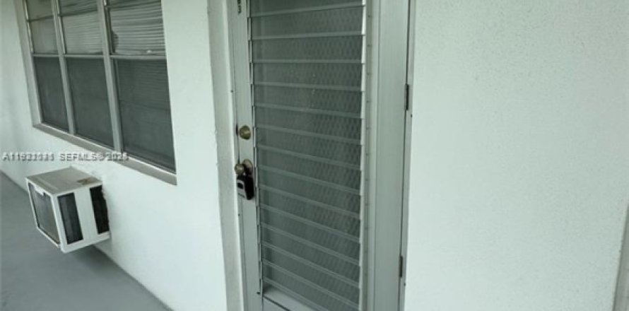 Condo à West Palm Beach, Floride, 1 chambre № 1989764