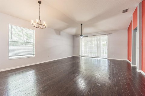 Casa en venta en Tampa, Florida, 3 dormitorios, 163.04 m2 № 2220199 - foto 4