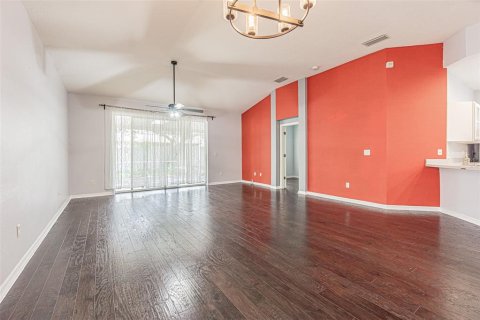 Casa en venta en Tampa, Florida, 3 dormitorios, 163.04 m2 № 2220199 - foto 3