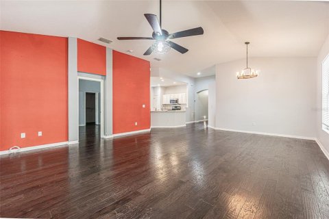 Casa en venta en Tampa, Florida, 3 dormitorios, 163.04 m2 № 2220199 - foto 2