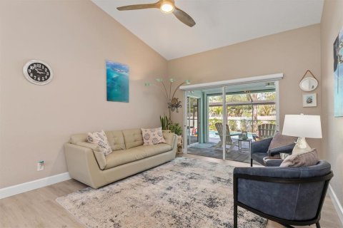 House in North Port, Florida 4 bedrooms, 231.51 sq.m. № 2211796 - photo 6