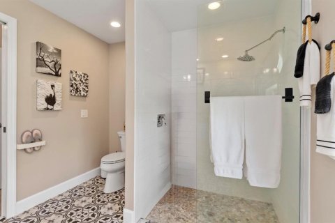 House in North Port, Florida 4 bedrooms, 231.51 sq.m. № 2211796 - photo 25