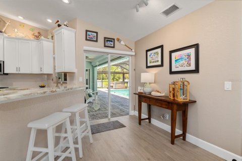 House in North Port, Florida 4 bedrooms, 231.51 sq.m. № 2211796 - photo 14