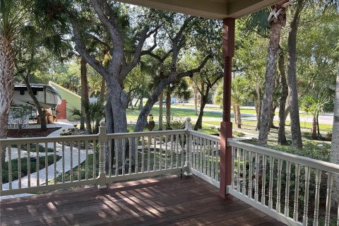 House in Punta Gorda, Florida 3 bedrooms, 281.59 sq.m. № 2231534 - photo 22