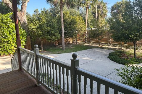 House in Punta Gorda, Florida 3 bedrooms, 281.59 sq.m. № 2231534 - photo 17