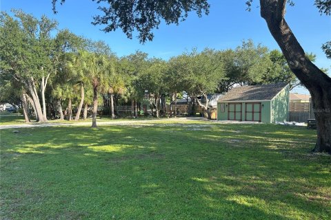 House in Punta Gorda, Florida 3 bedrooms, 281.59 sq.m. № 2231534 - photo 5