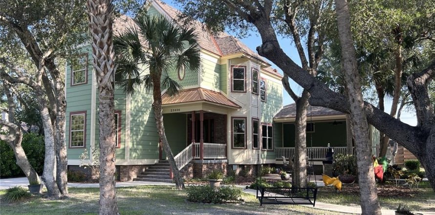 House in Punta Gorda, Florida 3 bedrooms, 281.59 sq.m. № 2231534