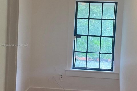 Casa en alquiler en El Portal, Florida, 4 dormitorios, 289.76 m2 № 1938449 - foto 12