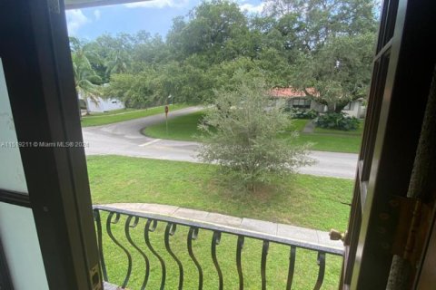 Casa en alquiler en El Portal, Florida, 4 dormitorios, 289.76 m2 № 1938449 - foto 28