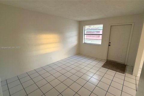 Appartement à louer à Davie, Floride: 2 chambres, 83.61 m2 № 1945197 - photo 1