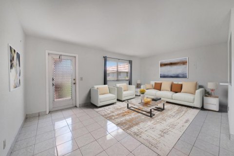 Condo in Delray Beach, Florida, 1 bedroom  № 2294105