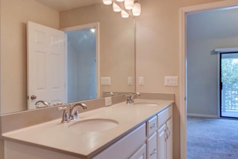 Townhouse in Kissimmee, Florida 3 bedrooms, 141.95 sq.m. № 1824225 - photo 12